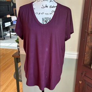 NWOT! So favorite tee Women's V-Neck Short Sleeve Top - Plum
